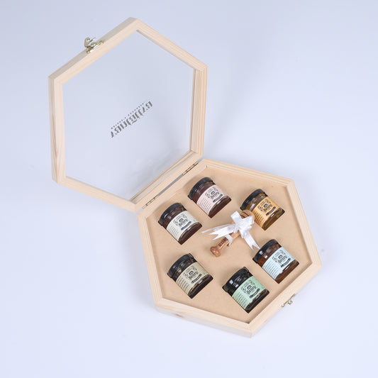 Vantattva Pinewood hexagonal gift box with six 50g honey jars and a wooden dipper